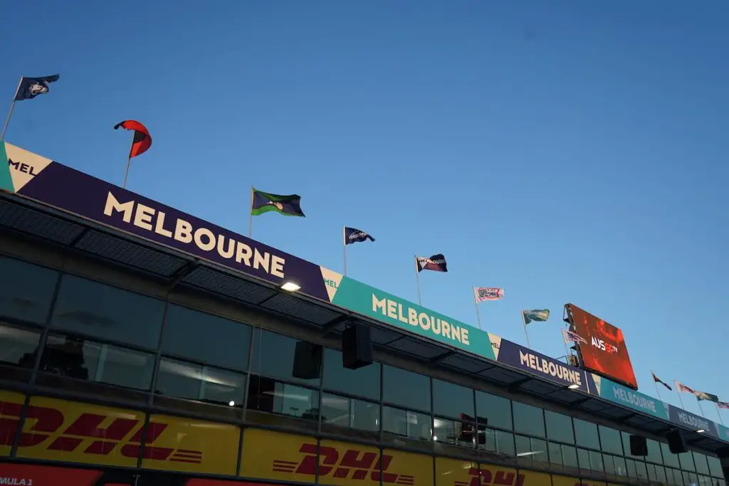 Albert Park, Australian Grand Prix pit building