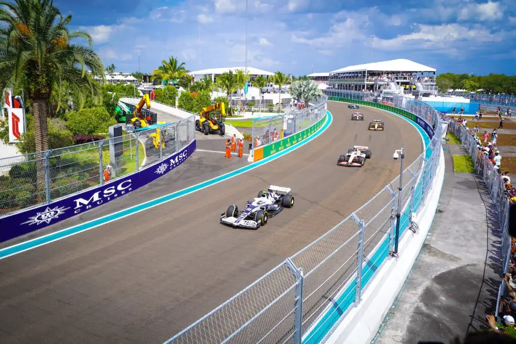 Midfield battle, 2022 Miami Grand Prix. Image: © Andrew Balfour.