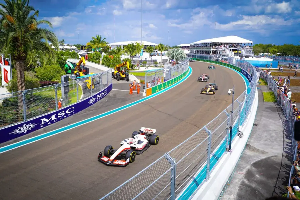 Racing at the 2022 Miami Grand Prix. Image: © Andrew Balfour. 